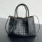 BOTTEGA VENETA 보테가베네타 Pinacoteca 819004 미니백 블랙